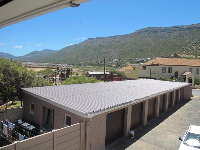 To Let 2 Bedroom Property for Rent in Fish Hoek Western Cape